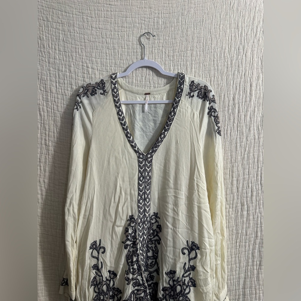 Free People Embroidered Cream Dress Sz large - Picture 2 of 5